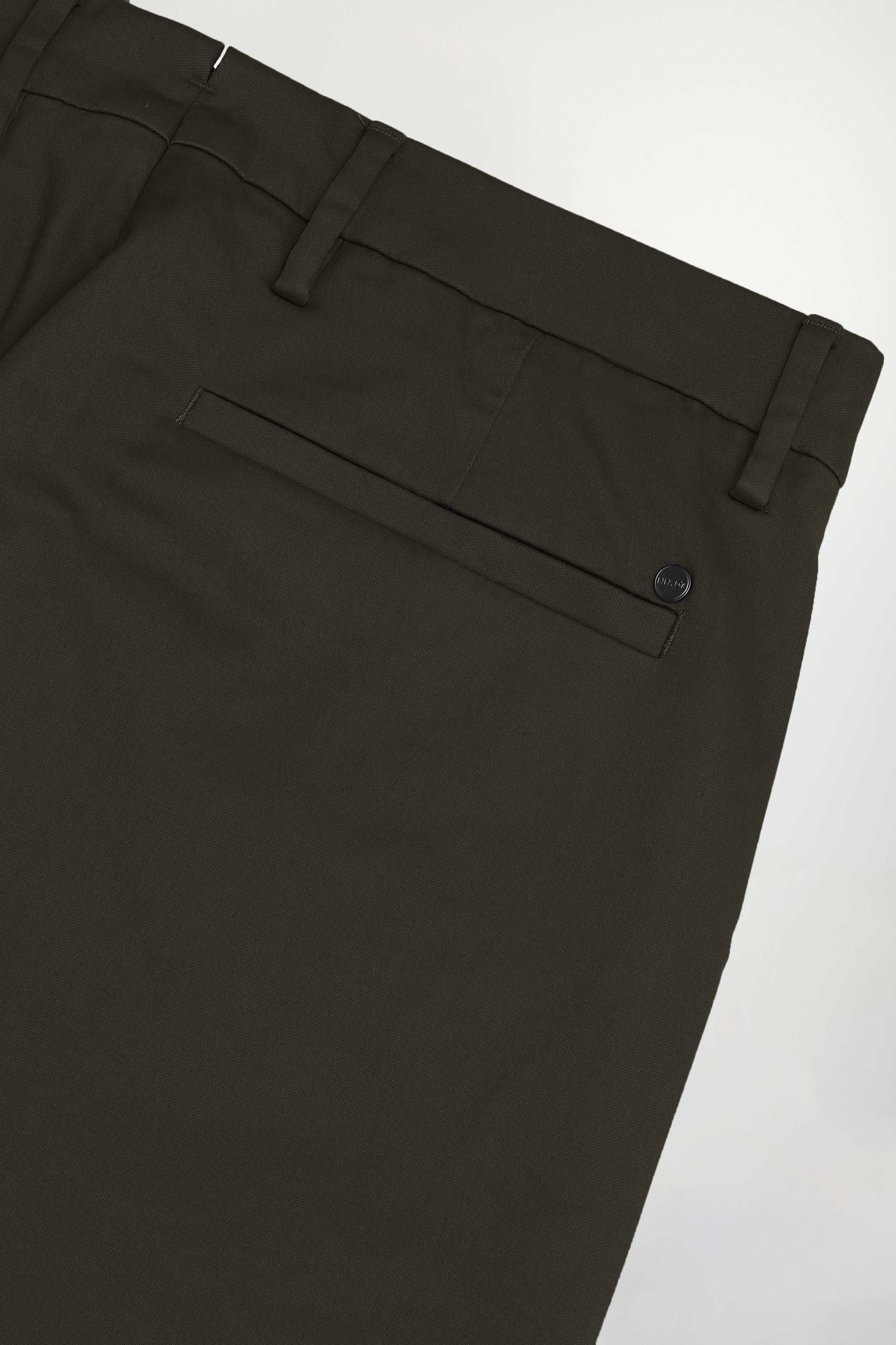 Theo 1420 men's chinos - Dark Army - Buy online at NN.07®