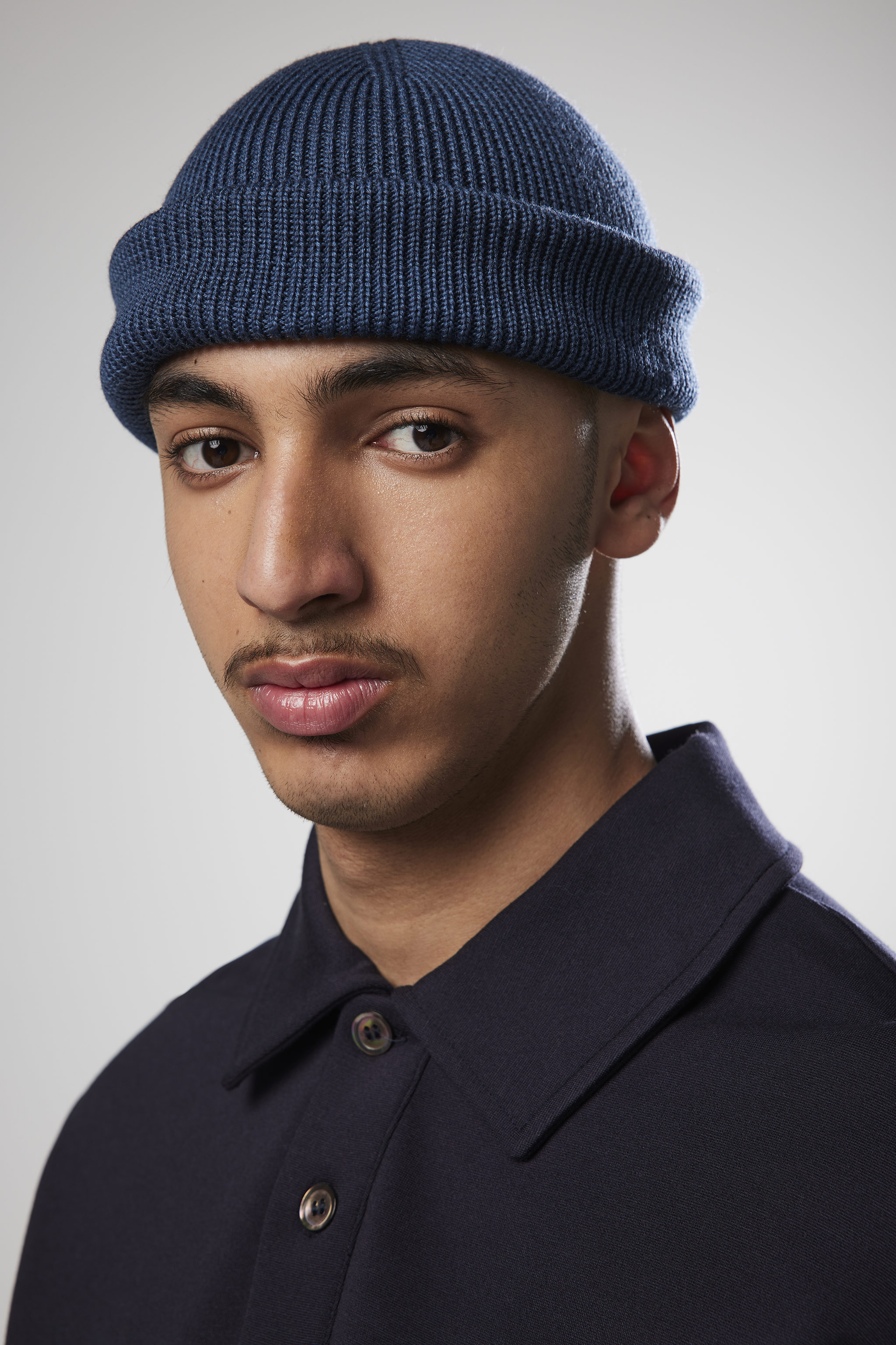 navy blue mens beanie