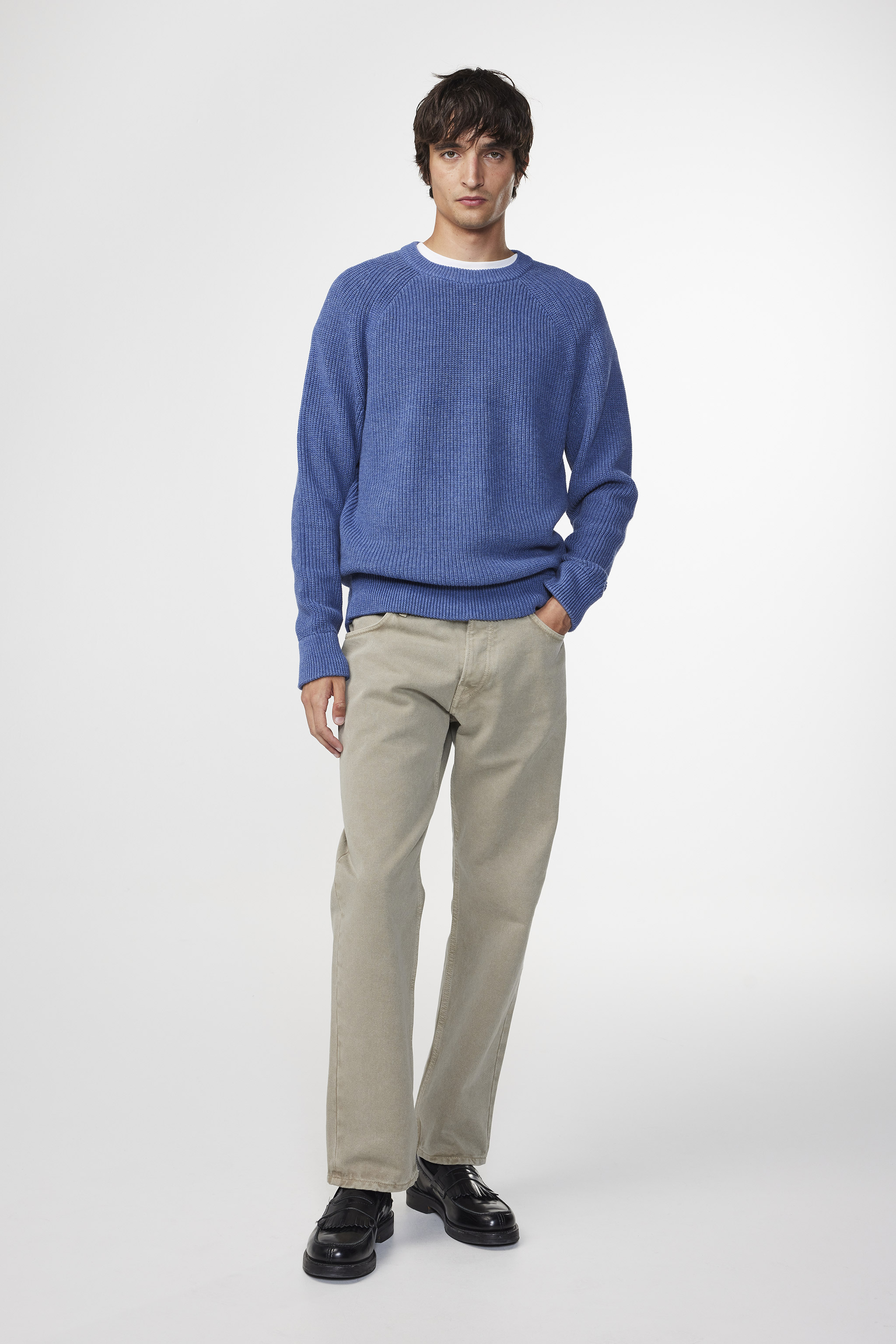 Blue sweater hot sale outfit men