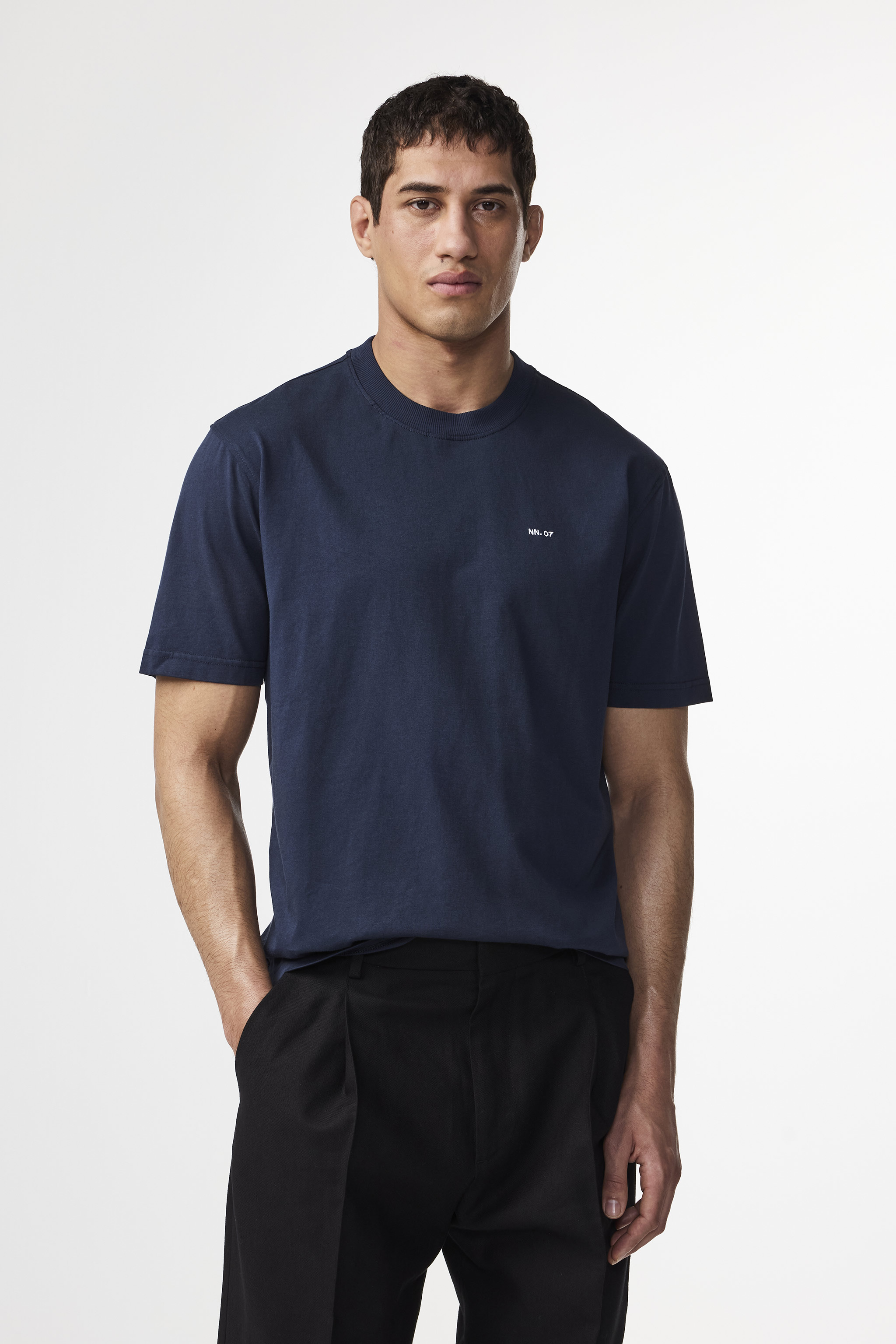 Tシャツ・カットソー NN07 T-shirts (2513457250 NAT SS LOGO TEE 3457NAVY BLUE) Adam 3209 men's t-shirt - Navy Blue - Buy online at NN.07®