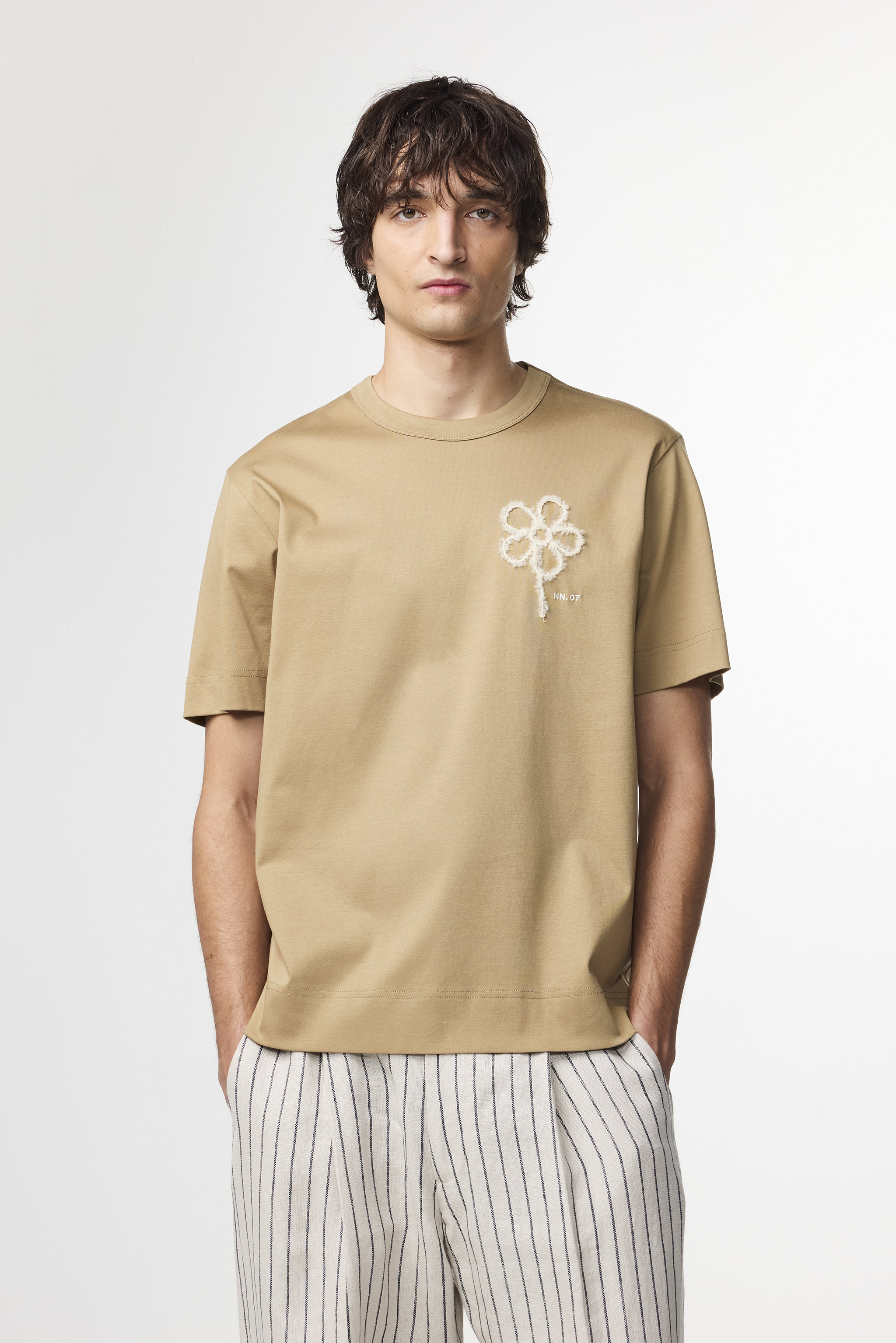☆関税込み☆【NN07】Pedro3525 Embroidered Mercerised T-Shirt Pedro 3525 men's t-shirt - Camel - Buy online at NN.07®