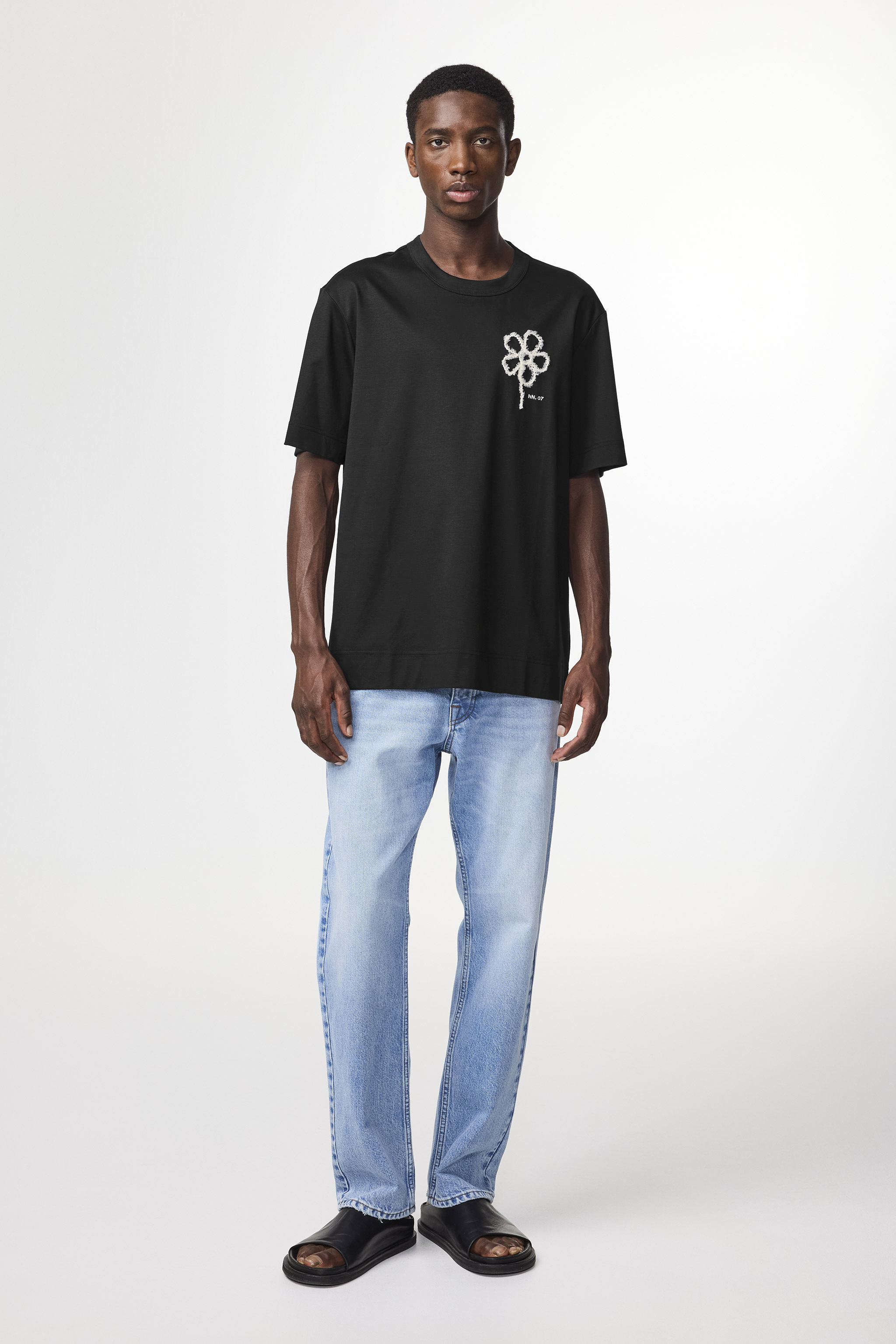 ☆関税込み☆【NN07】Pedro3525 Embroidered Mercerised T-Shirt Pedro 3525 men's t-shirt - Black - Buy online at NN.07®