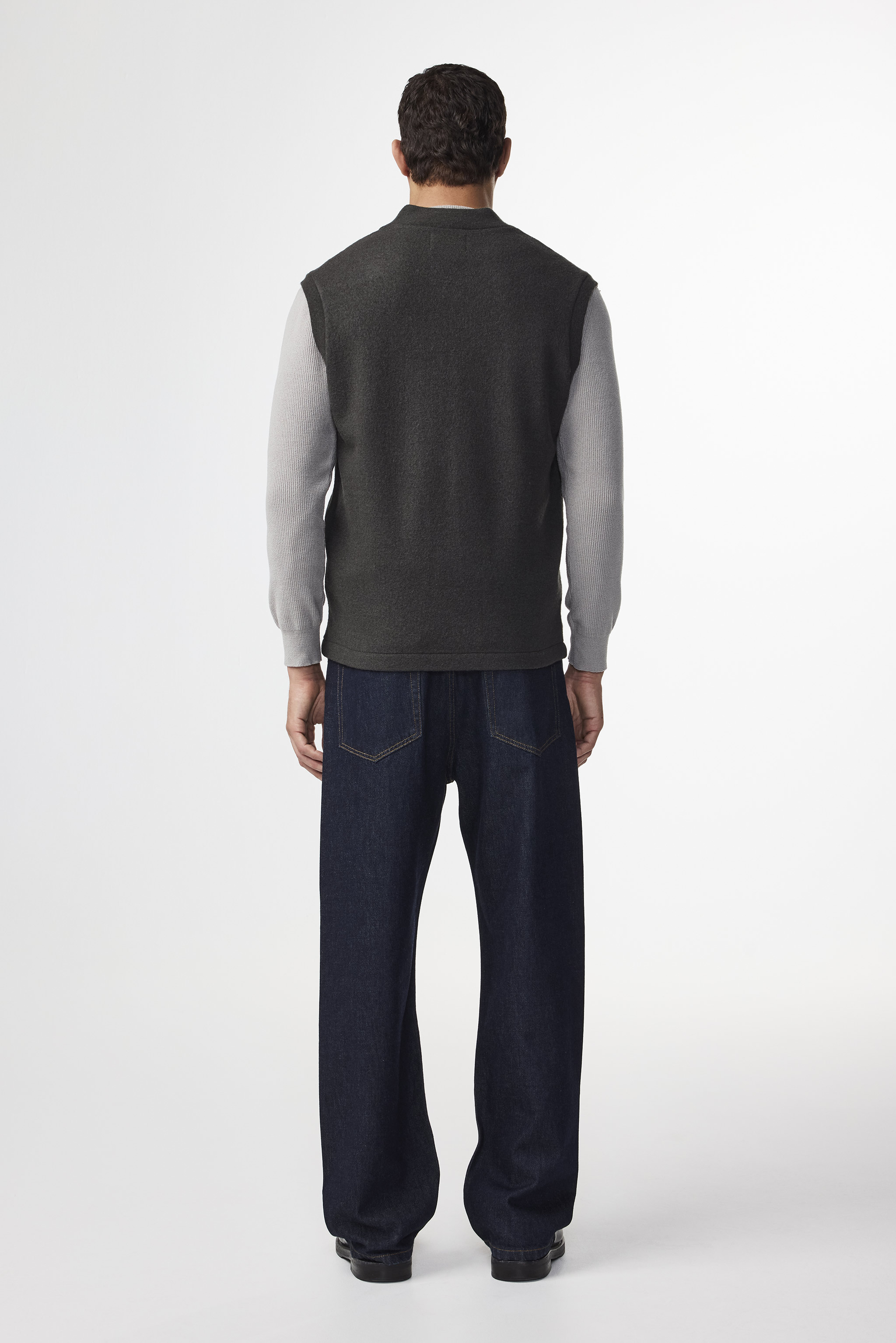 Boiled Vest 6398 men's vest - Dark Army - Buy online at NN.07®