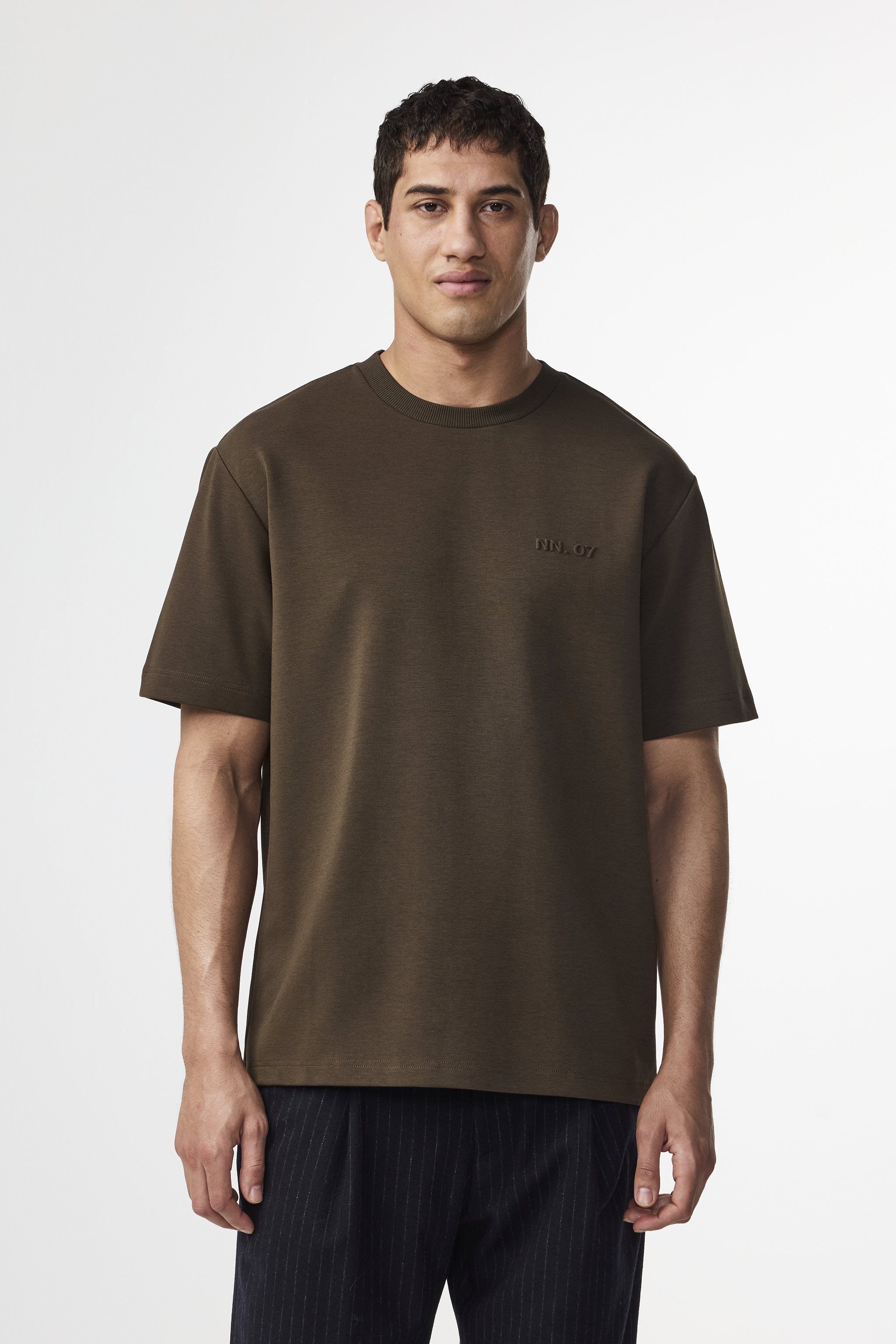 Tシャツ・カットソー NN07 T-shirts (2513457250 NAT SS LOGO TEE 3457NAVY BLUE) Adam 3209 men's t-shirt - Navy Blue - Buy online at NN.07®